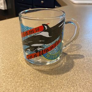 Shamu Sea World glass mug